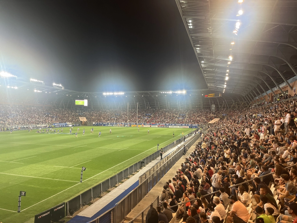 Le FCG jouera bien au Stade des Alpes mais parle de racket de la part de la Métropole