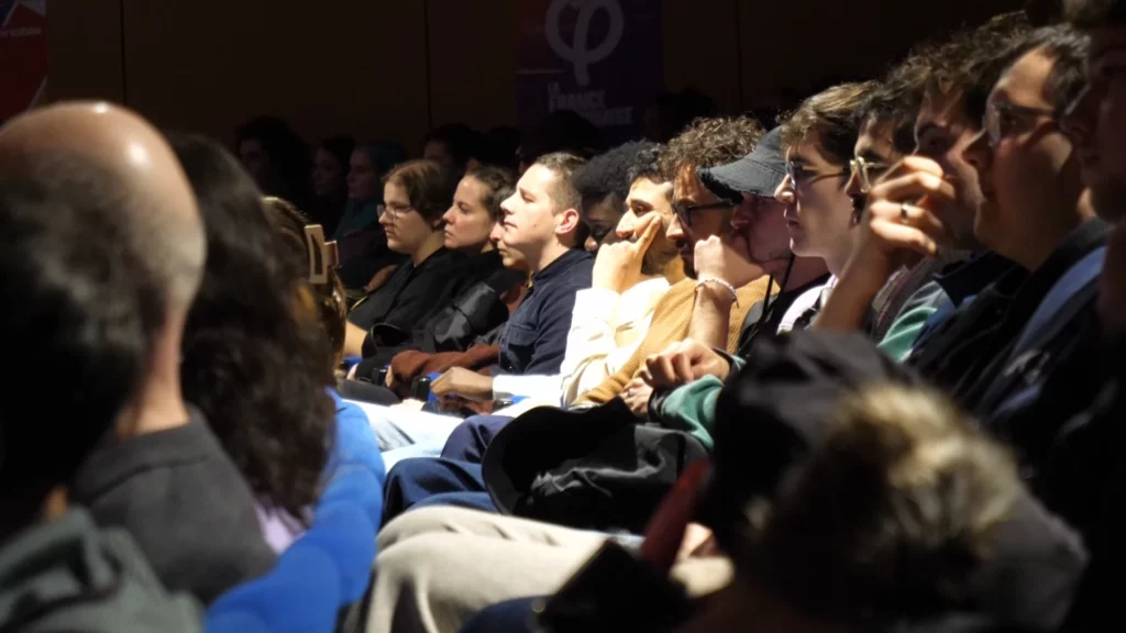 Plus de 400 personnes au meeting LFI du jeudi 29 janvier