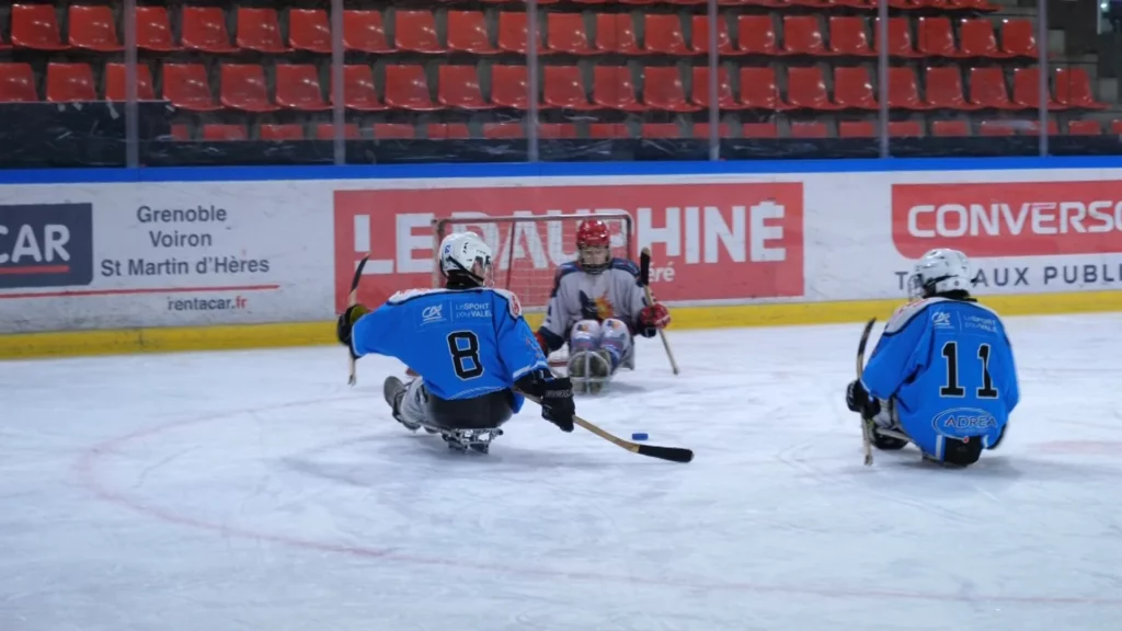 para-hockey luge à Grenoble patinoire
