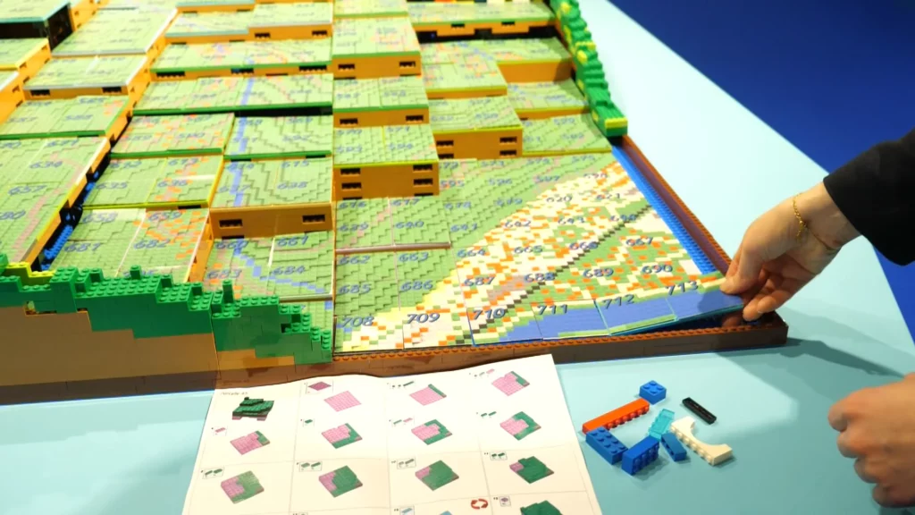 Brick Hydro exposition Bergès maquette participative main