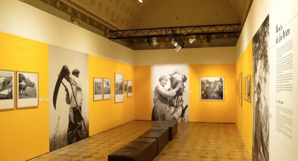 L'exposition La France au travail dédiée au photographe François Kollar, au musée de l'ancien évêché à Grenoble