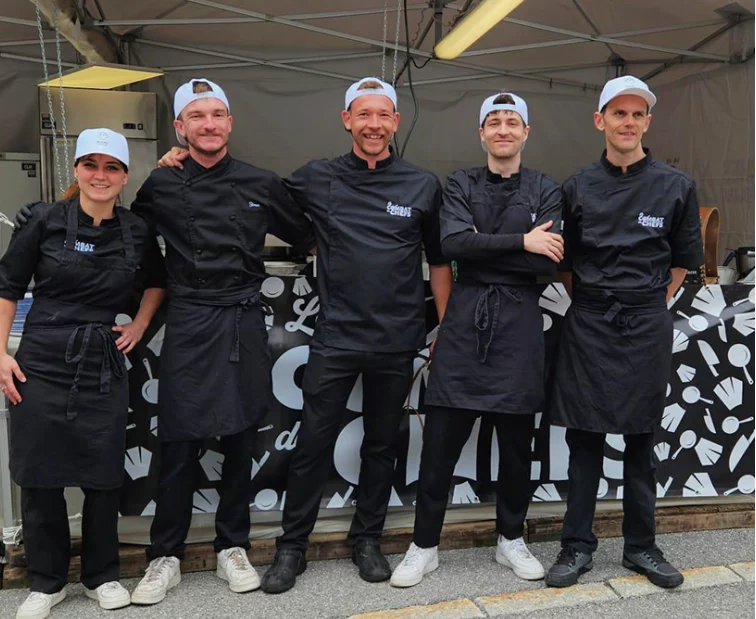 Une équipe de chefs participant à l'animation Le Combat des Chefs