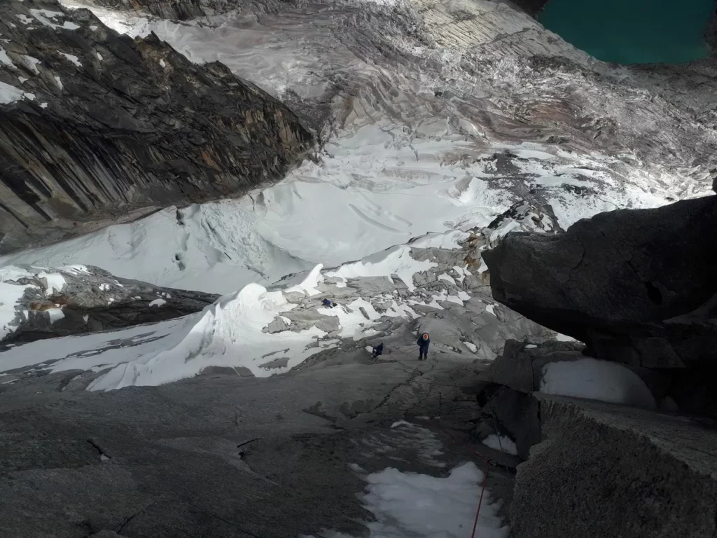 Taullijaru remontée de cordes - expé GEAN au Pérou