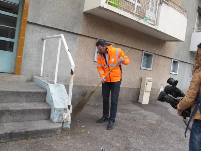 Eric piolle services propreté échirolles