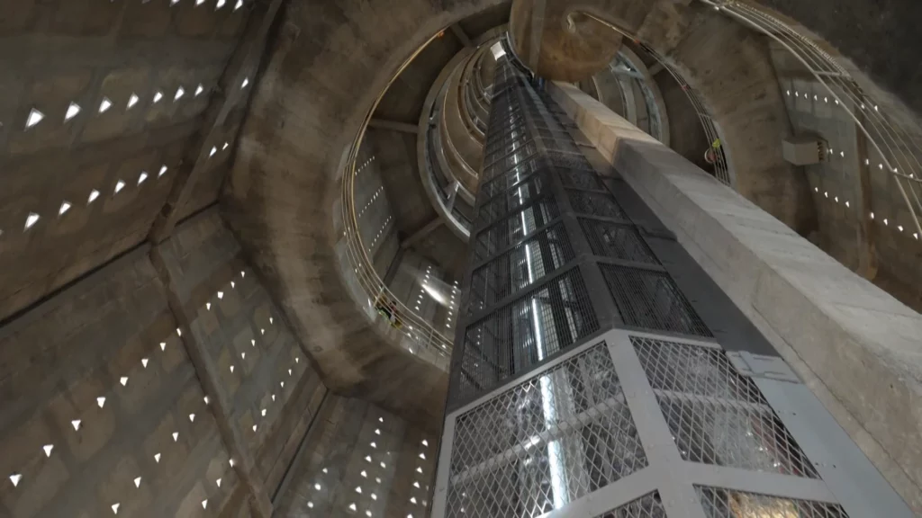 tour perret travaux colloque icomos escalier bas