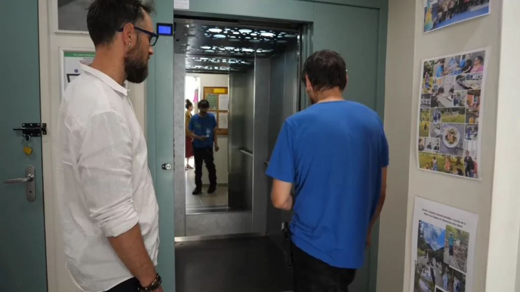Humanisme Habitat Isère les Bons Enfants Hervé ascenseur