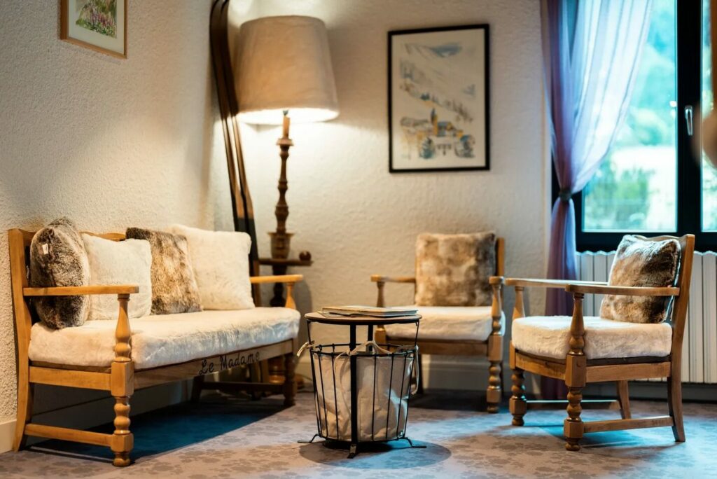 Le salon de l'hôtel Le Madame dans le Haut Breda
