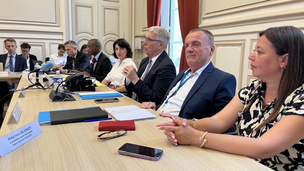 Bernard perzaio, Jean-Pierre Barbier et Catherine Seguin en Préfecture