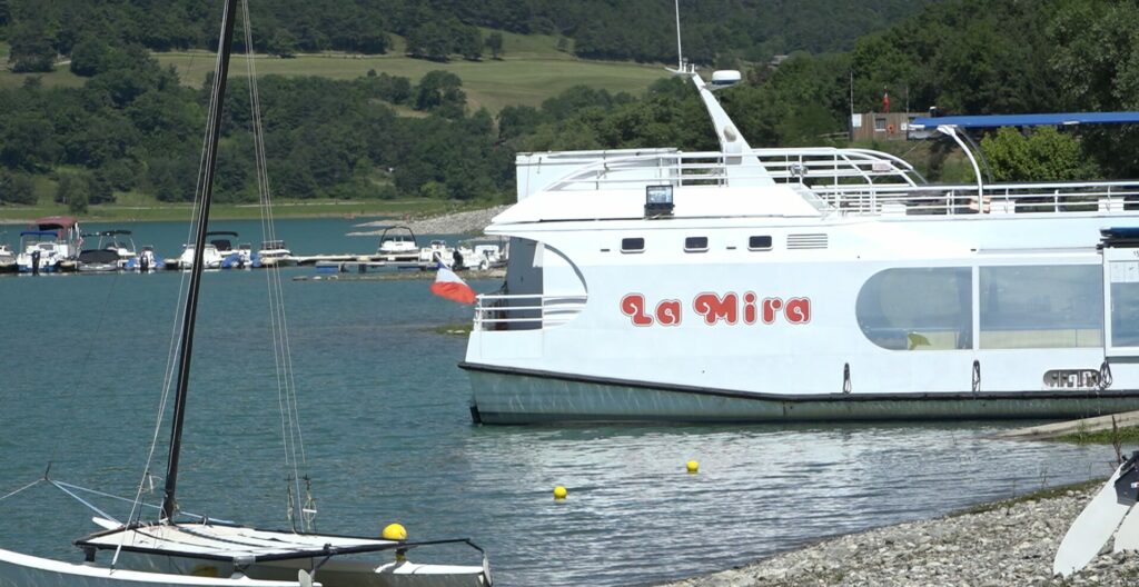Bateau Mira lac de Monteynard