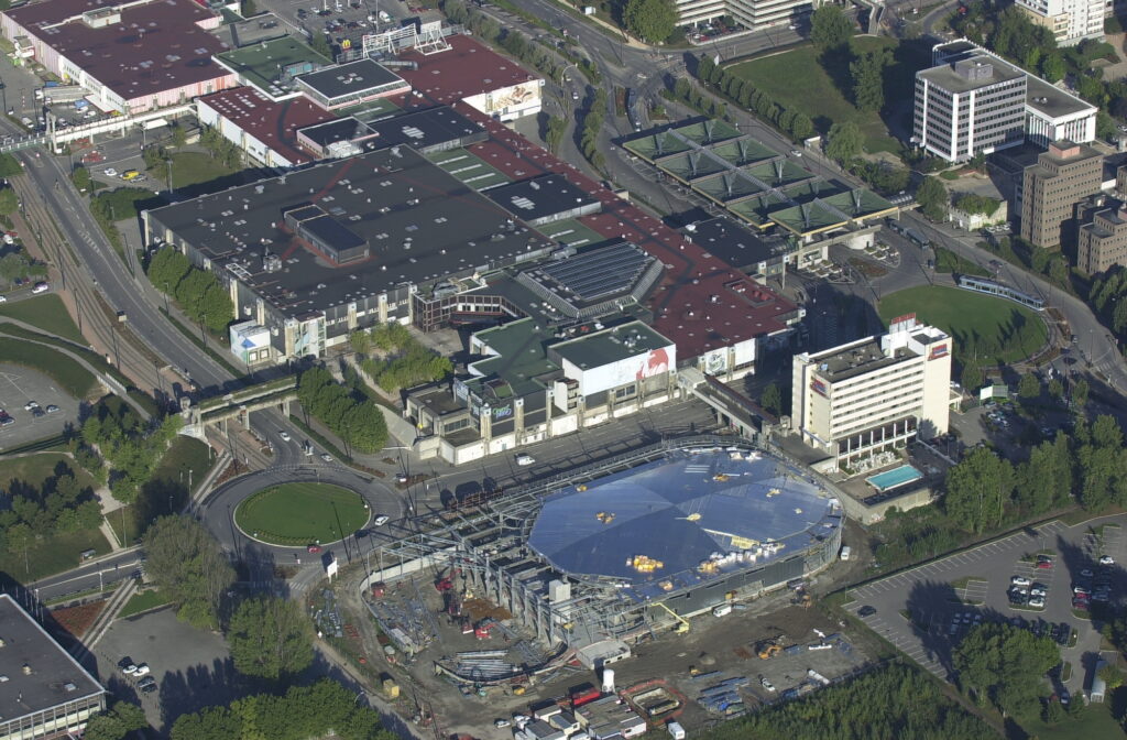 construction de la patinoire polesud