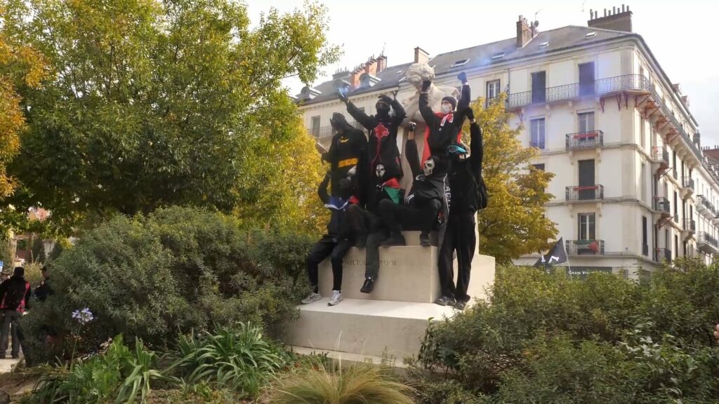 manif 17 octobre casseurs black bocs