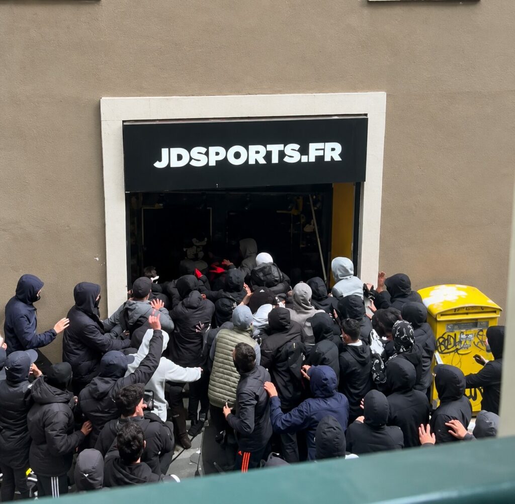 pillage JD sports grenoble