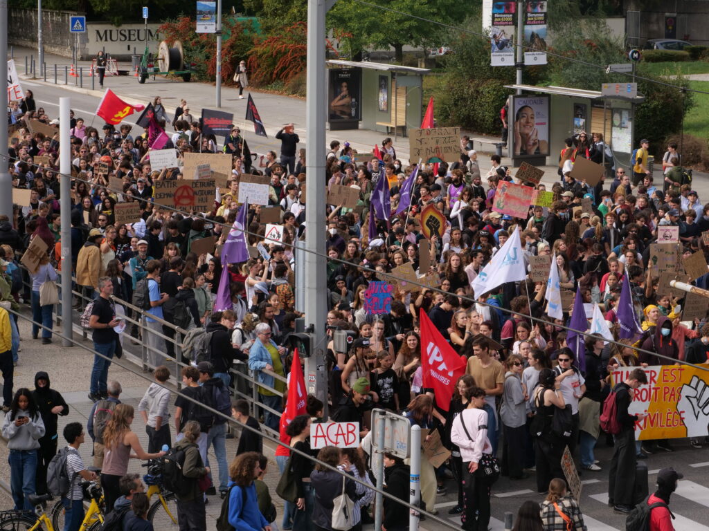Manifestation Grenoble mardi 13 octobre Lycée